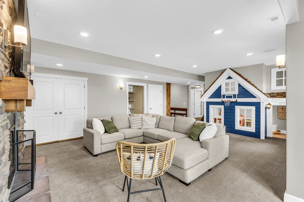 2605 N 2150 E North Logan, UT 84341