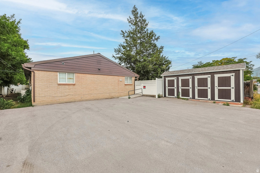 220 E LESLIE AVE Salt Lake City, UT 84115