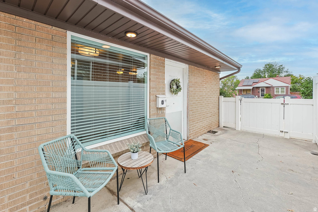 220 E LESLIE AVE Salt Lake City, UT 84115