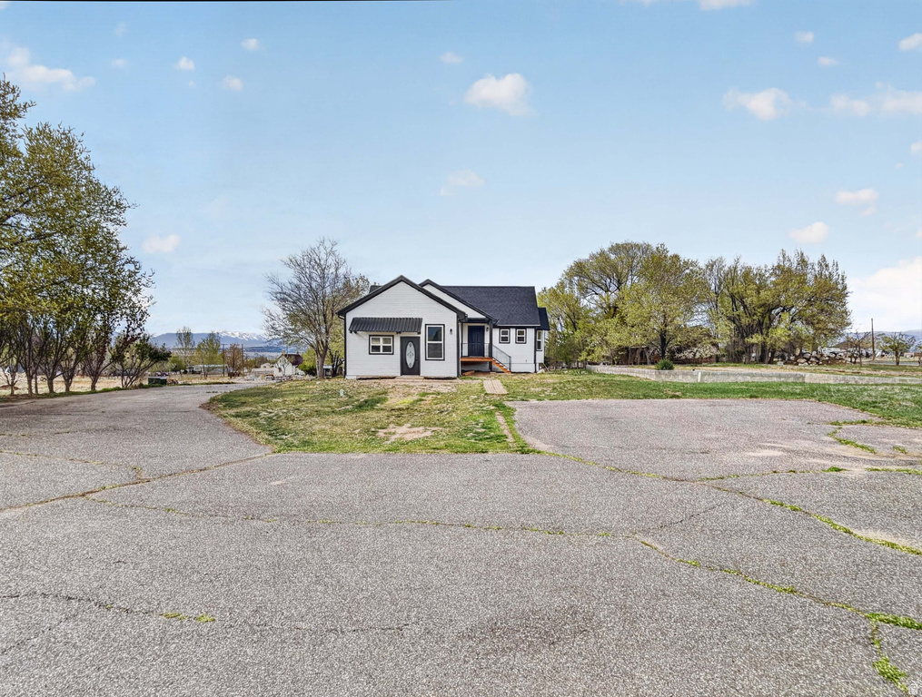 375 E 200 N Spring City, UT 84662