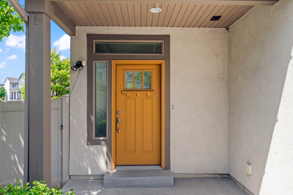 376 S 780 E photo 5