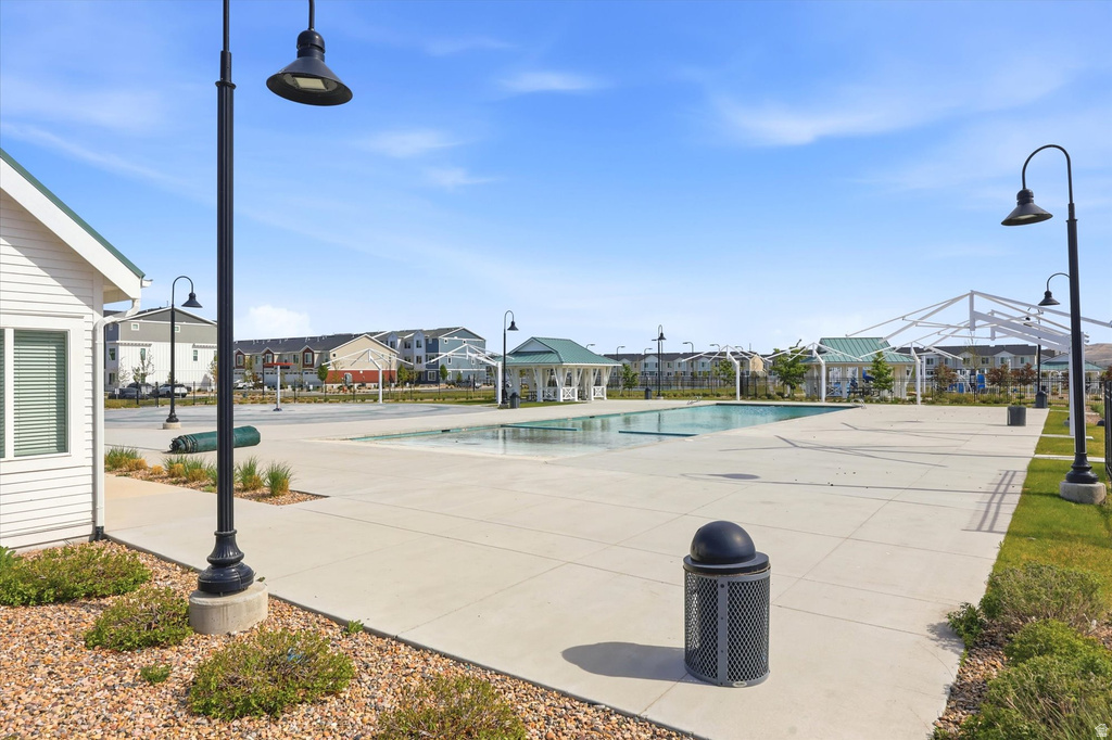 1188 E DOGWATCH DR Saratoga Springs, UT 84045