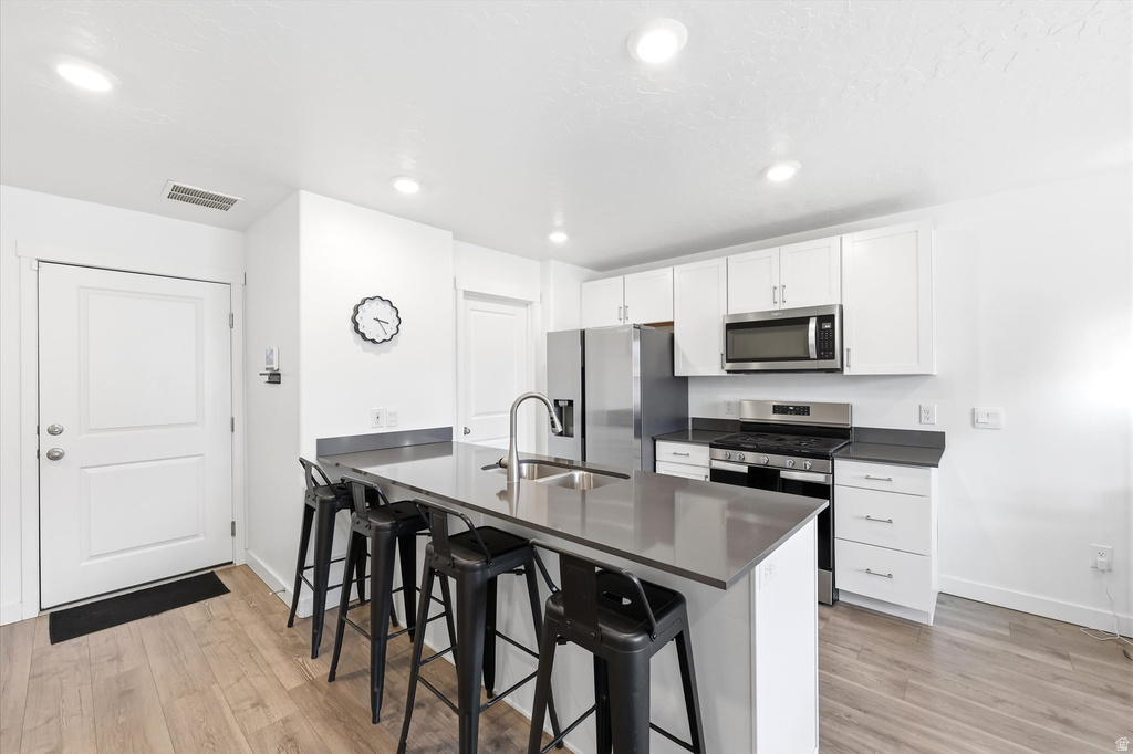 1188 E DOGWATCH DR Saratoga Springs, UT 84045