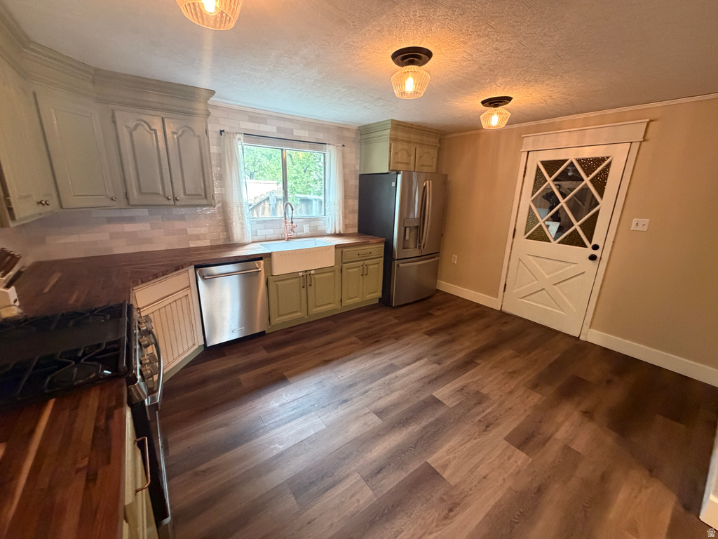 68 S BROADWAY ST Tooele, UT 84074