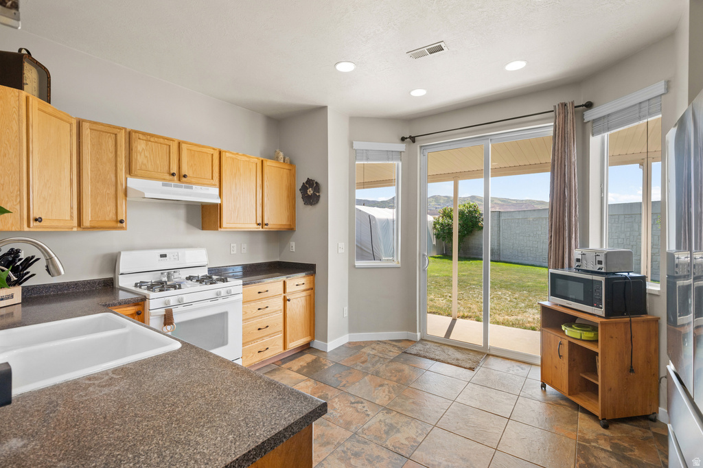 168 N CALEB DR North Salt Lake, UT 84054