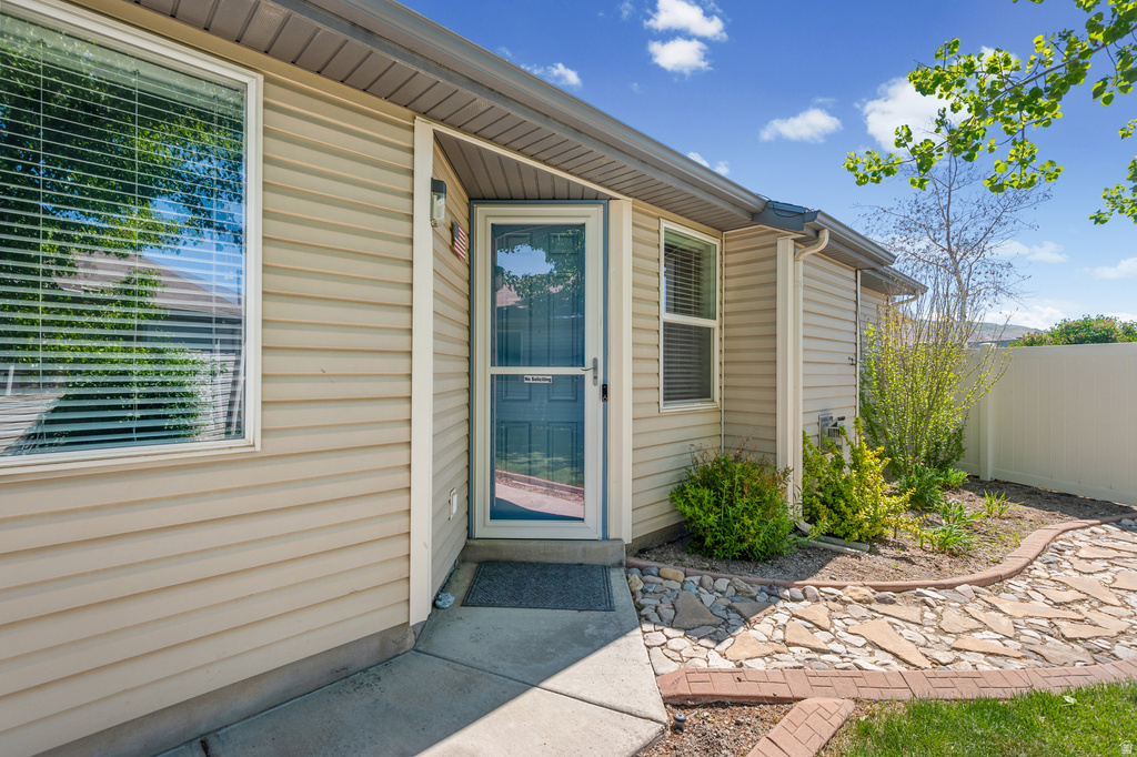 168 N CALEB DR North Salt Lake, UT 84054