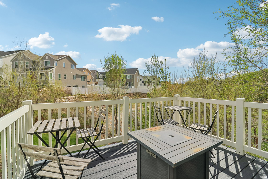 1374 E PRIMROSE CT #106 Layton, UT 84040