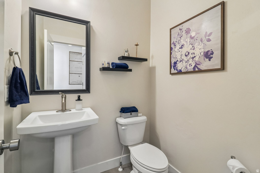 1374 E PRIMROSE CT #106 Layton, UT 84040