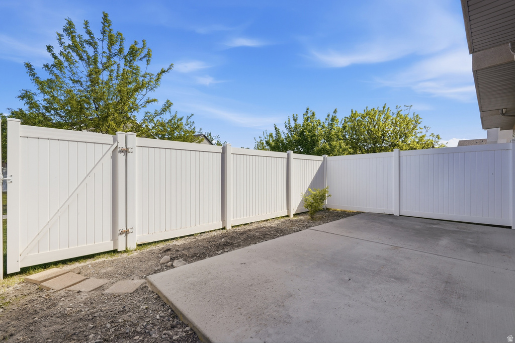 948 W CHELSEA LN North Salt Lake, UT 84054