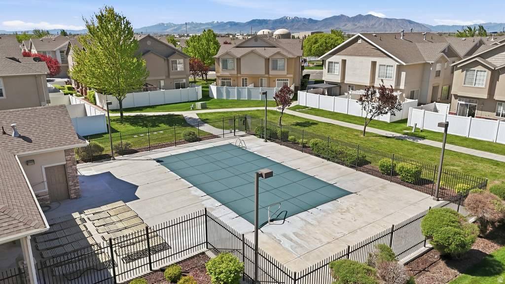 948 W CHELSEA LN North Salt Lake, UT 84054