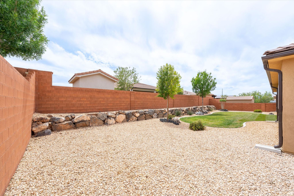 2749 W 310 N Hurricane, UT 84737