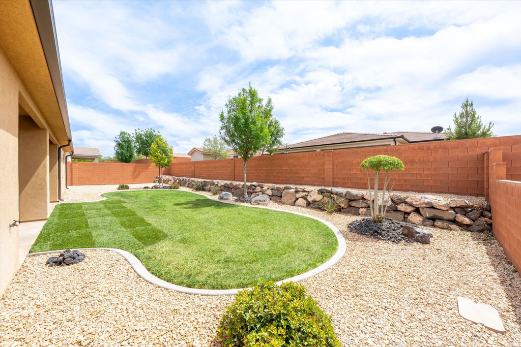 2749 W 310 N Hurricane, UT 84737