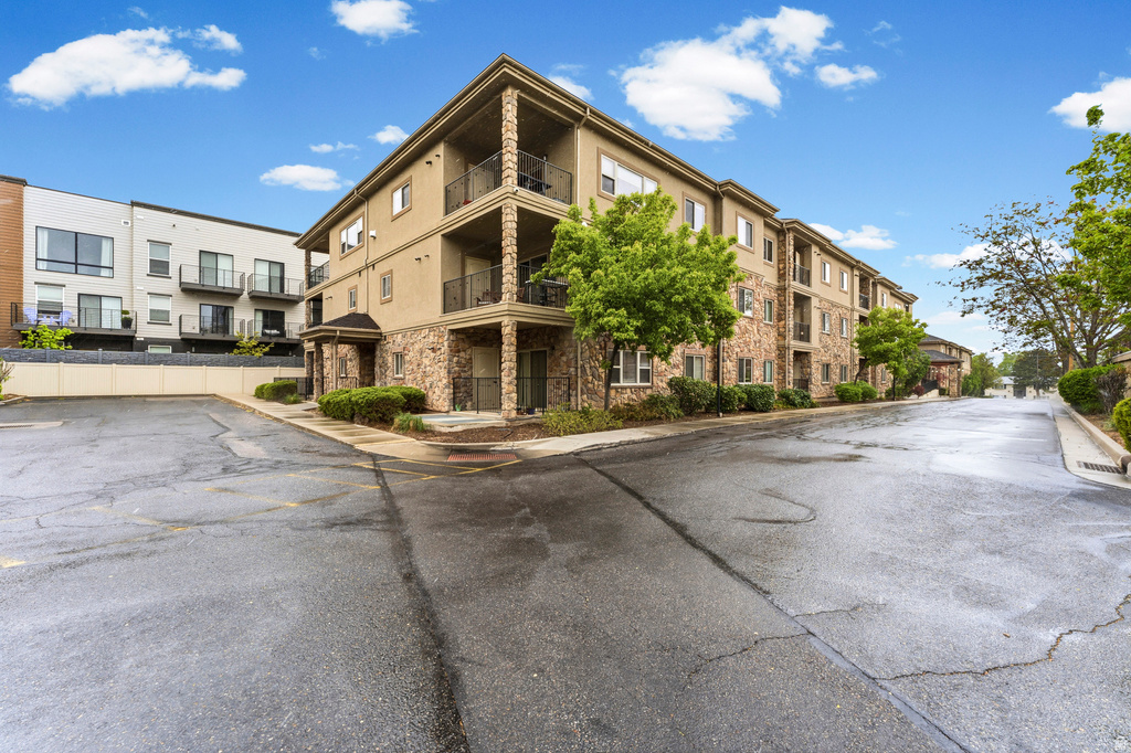 2011 S 2100 E #312 Salt Lake City, UT 84108