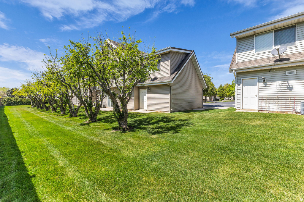1015 E FORT LN Ogden, UT 84404
