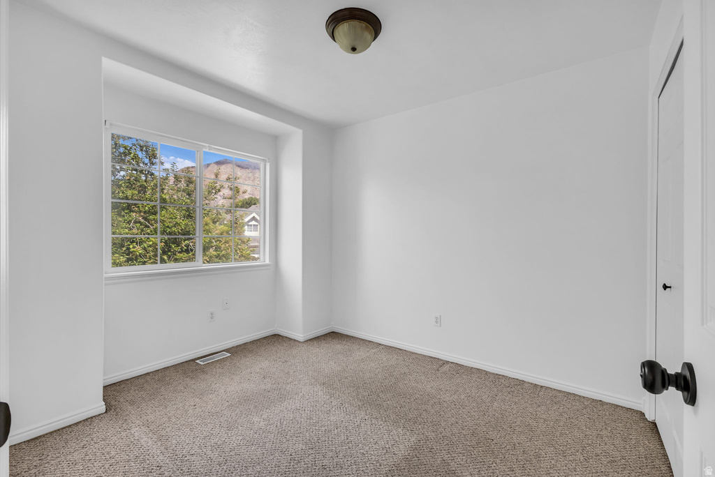 1015 E FORT LN Ogden, UT 84404