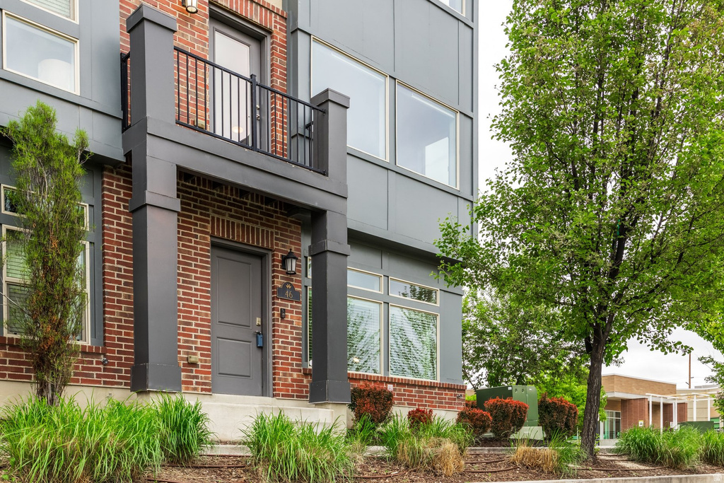 46 W TYTUS DR Murray, UT 84107