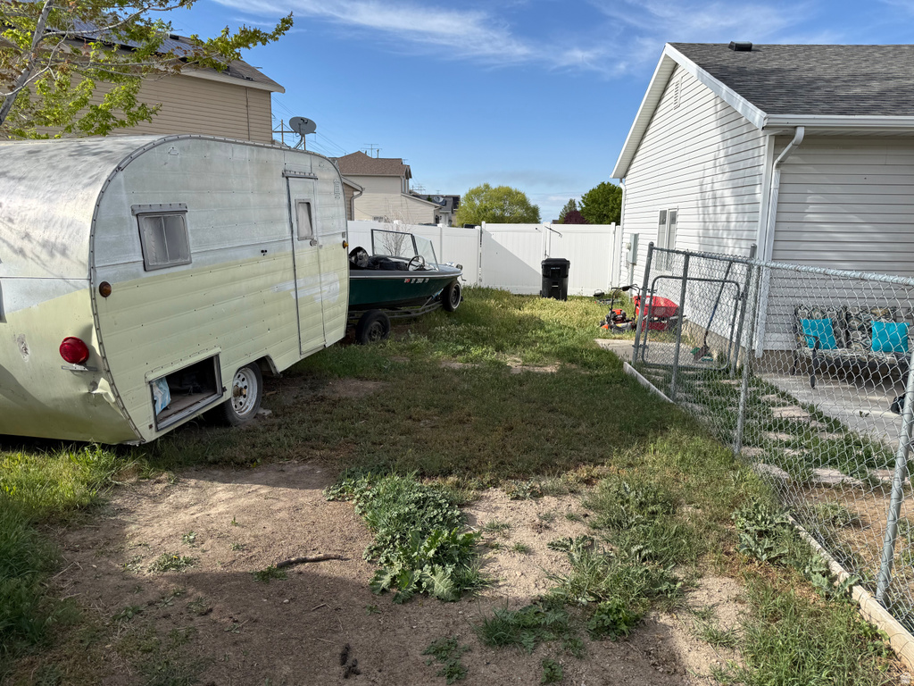 5797 W EARLY DAWN DR West Jordan, UT 84081