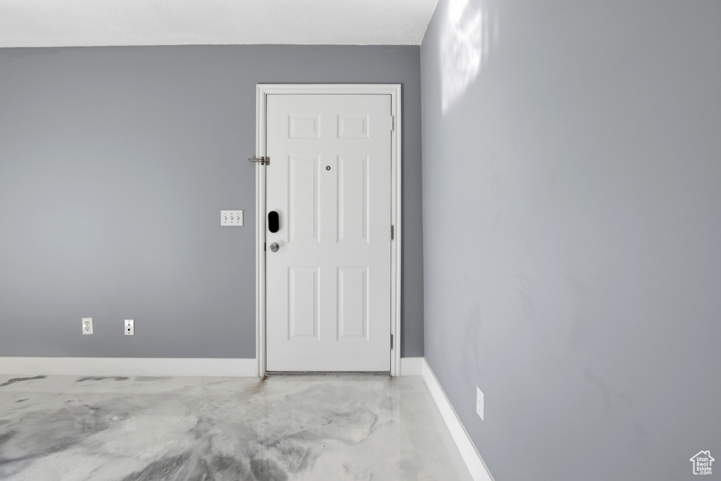 8116 N RIDGE LOOP WEST W photo 5