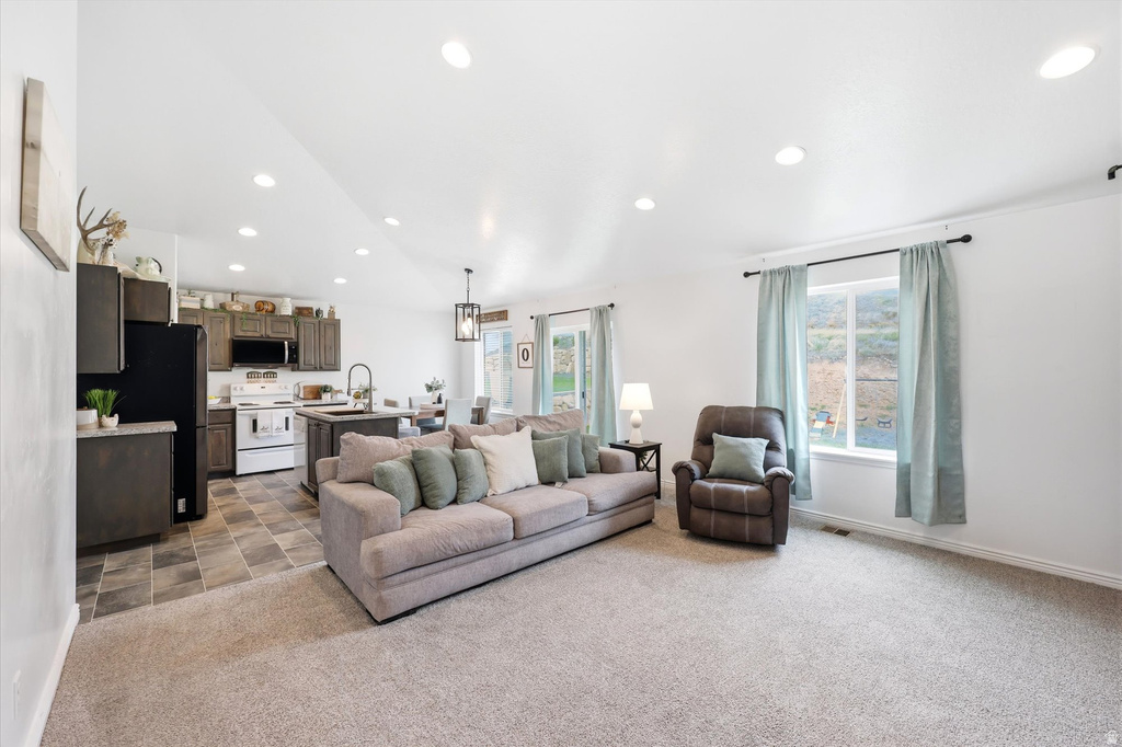 332 RED ROCK DR Santaquin, UT 84655