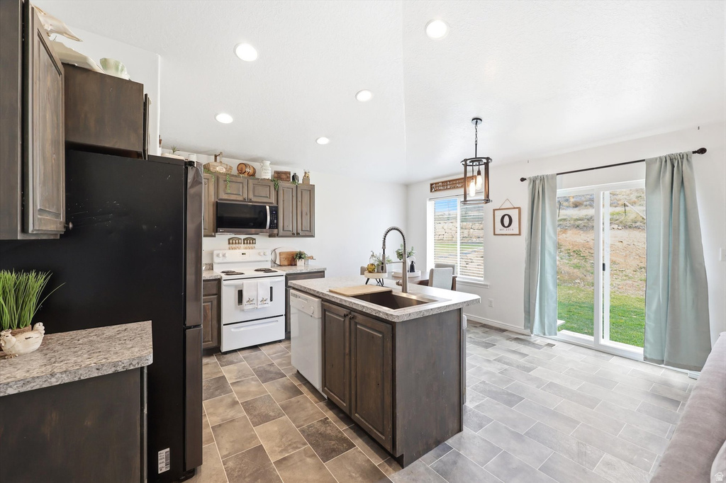 332 RED ROCK DR Santaquin, UT 84655