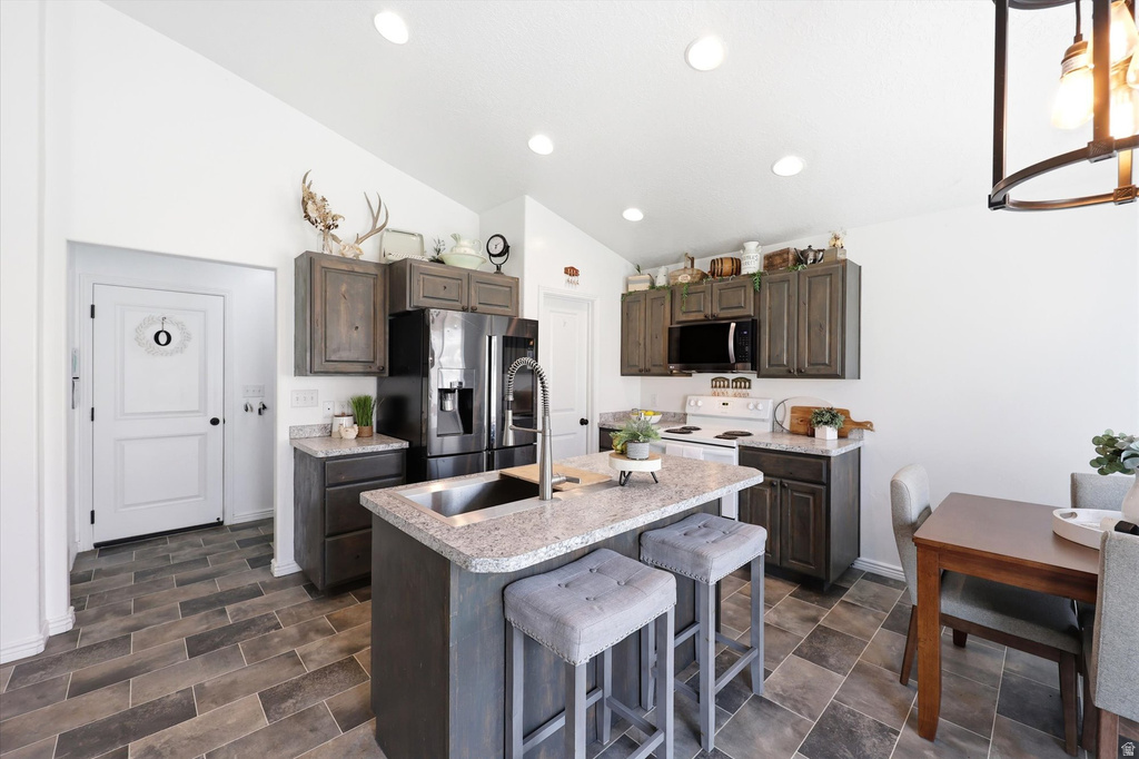 332 RED ROCK DR Santaquin, UT 84655