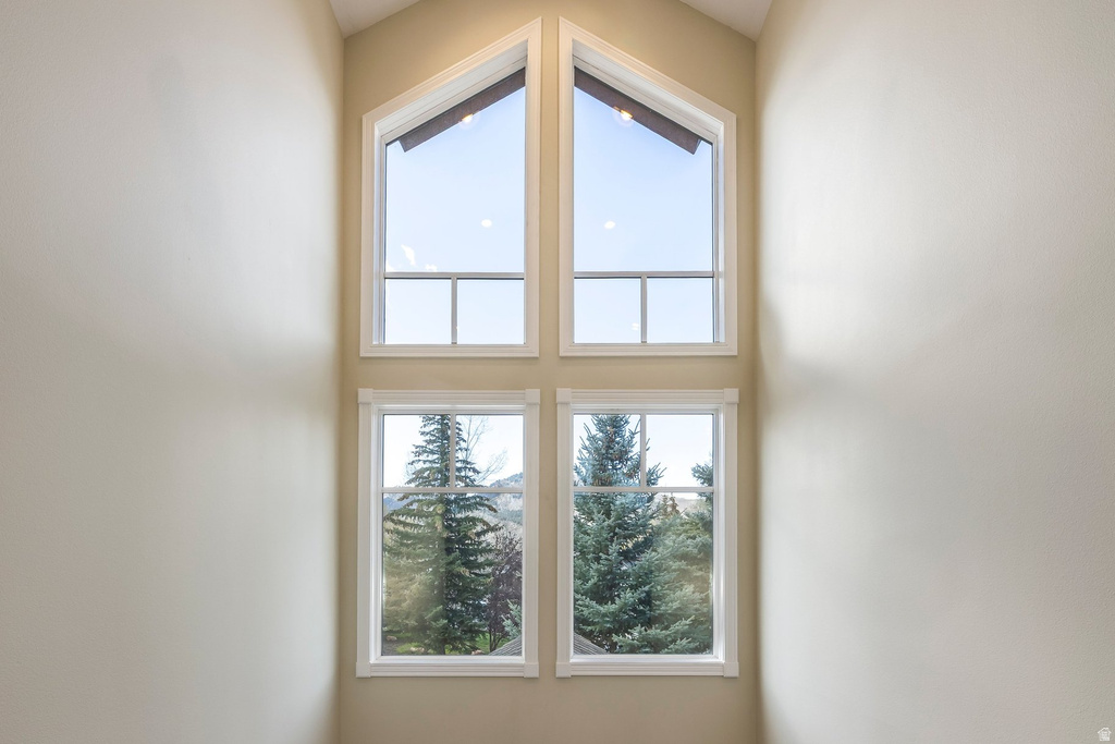 1 SPYGLASS CT Park City, UT 84060