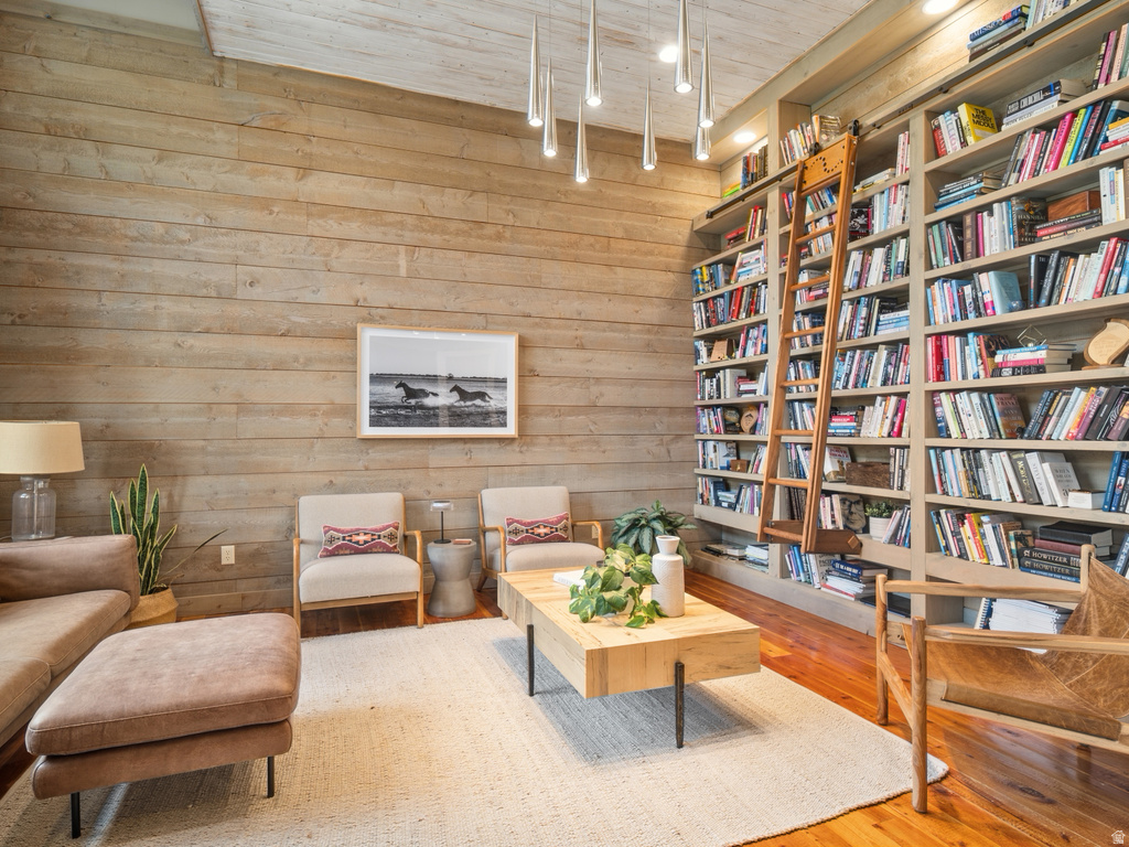 6438 E SUMMIT CV Huntsville, UT 84317