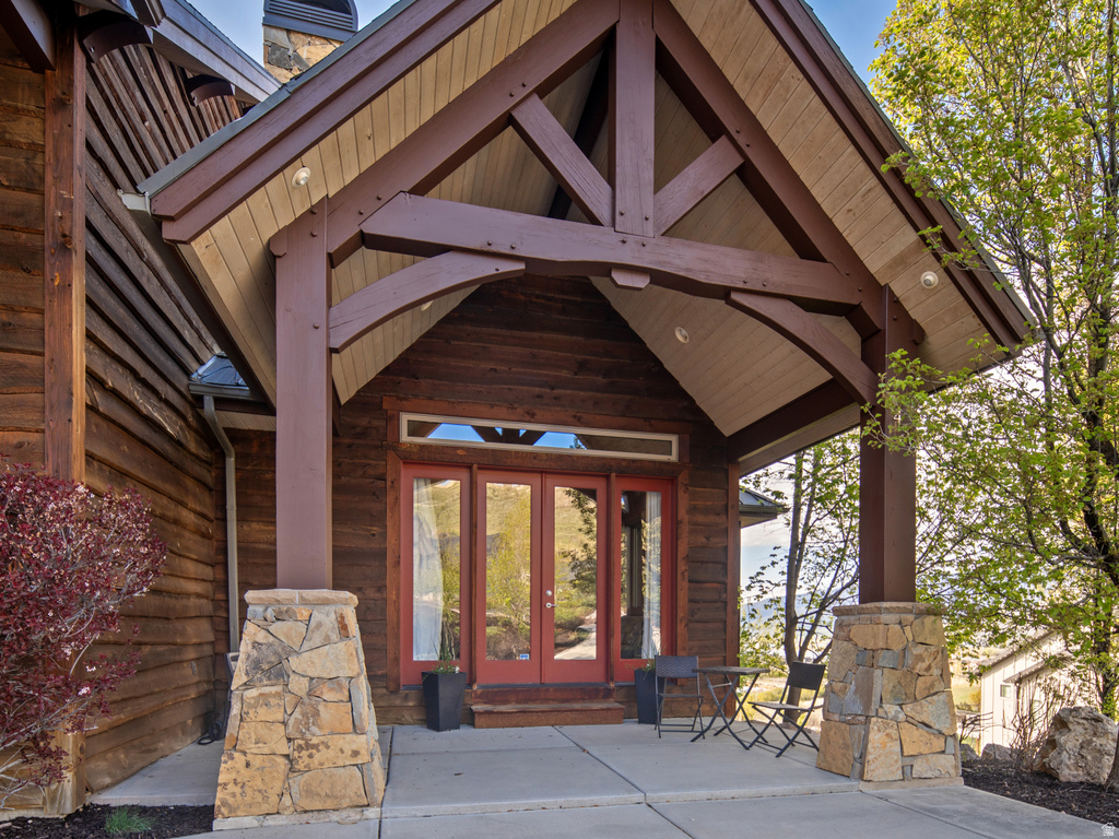 6438 E SUMMIT CV Huntsville, UT 84317