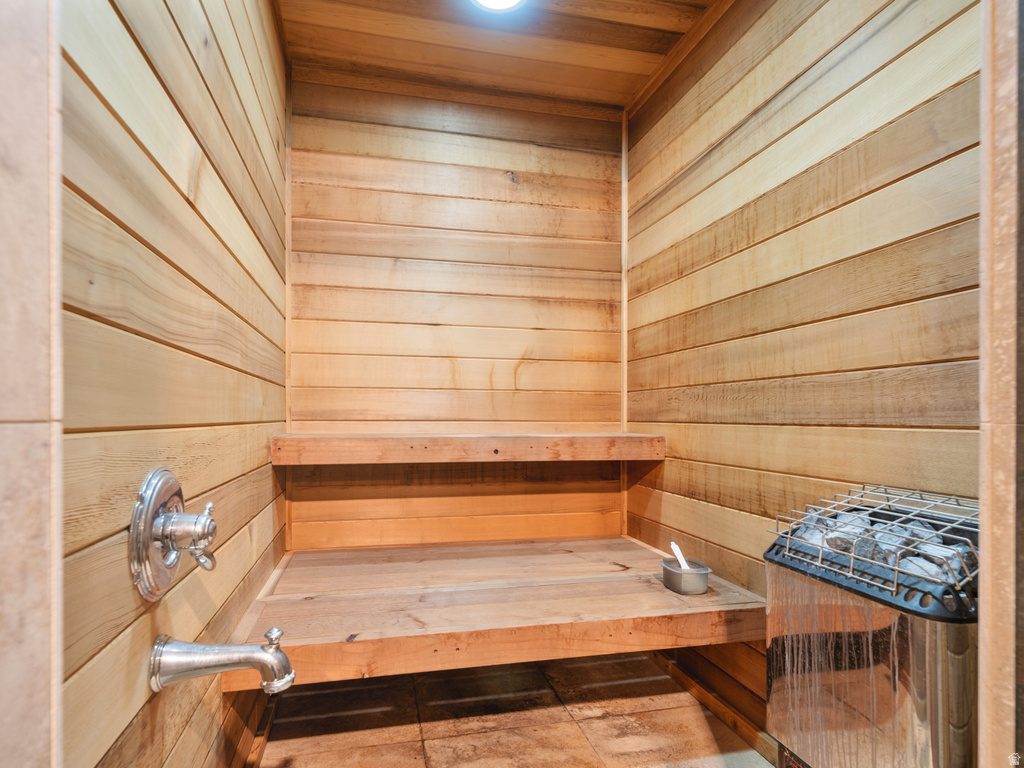 6438 E SUMMIT CV Huntsville, UT 84317