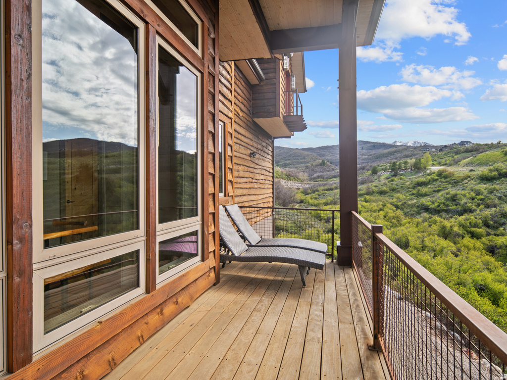 6438 E SUMMIT CV Huntsville, UT 84317