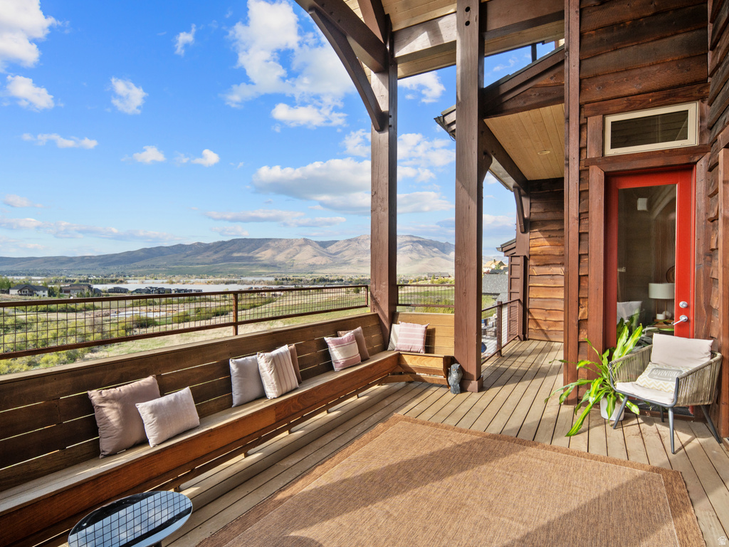 6438 E SUMMIT CV Huntsville, UT 84317