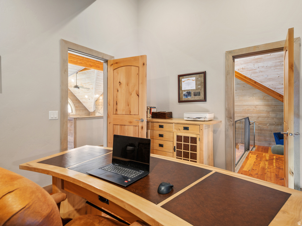 6438 E SUMMIT CV Huntsville, UT 84317