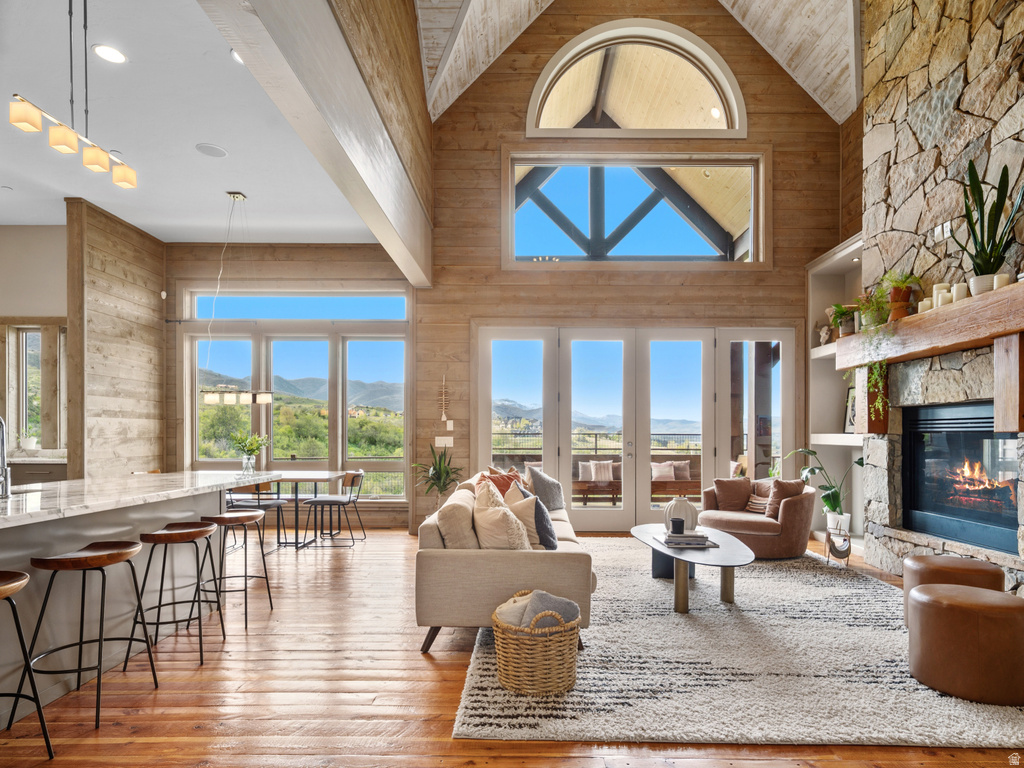 6438 E SUMMIT CV Huntsville, UT 84317