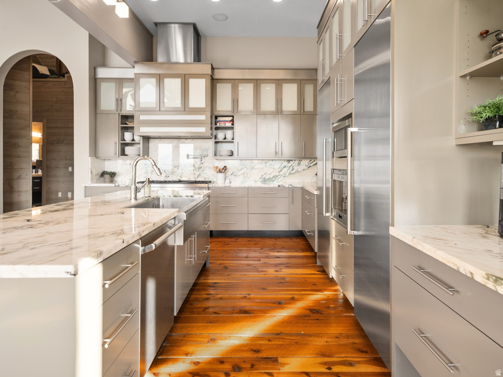 6438 E SUMMIT CV Huntsville, UT 84317