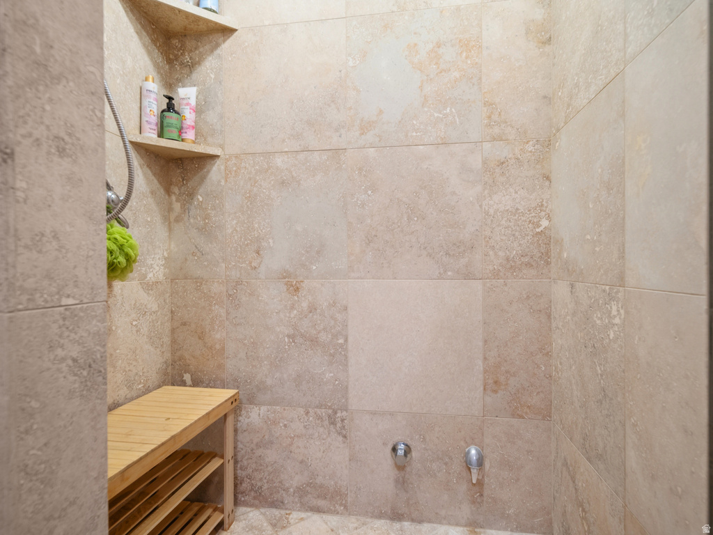 6438 E SUMMIT CV Huntsville, UT 84317