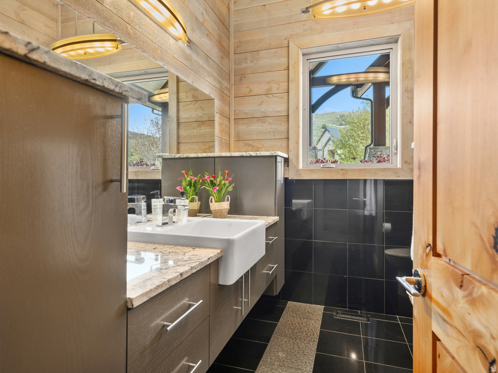 6438 E SUMMIT CV Huntsville, UT 84317