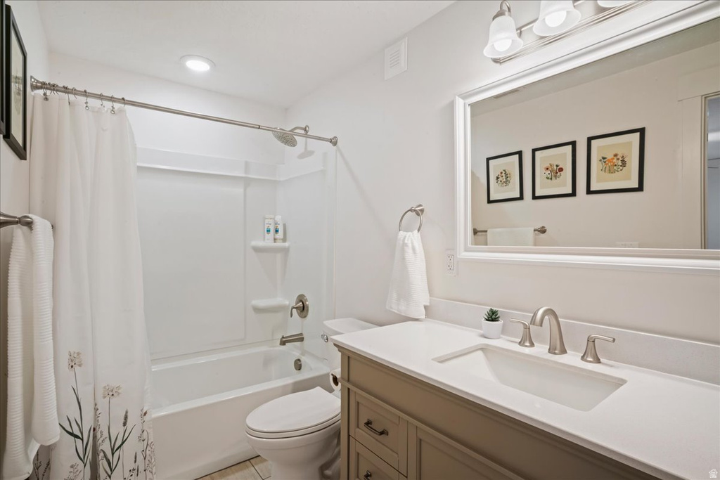 7242 N CLEAR SKY LN Eagle Mountain, UT 84005