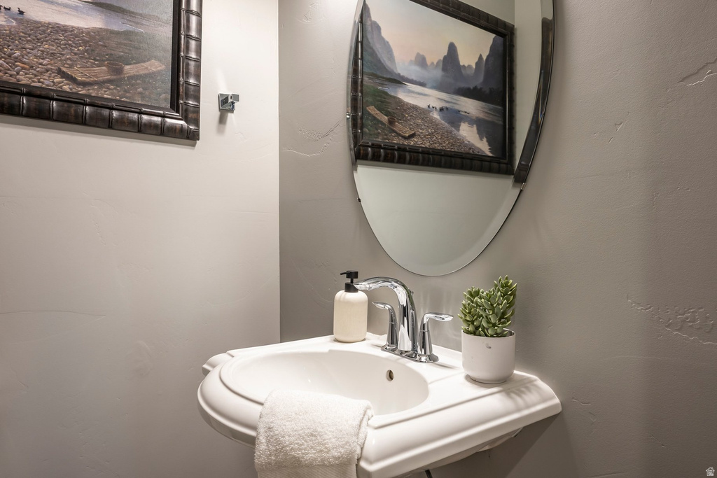 4739 W SNOWFLAKE DR Highland, UT 84003