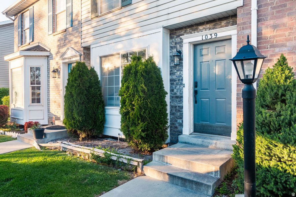 1039 S EASTGATE DR Provo, UT 84606