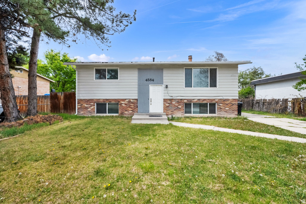 4584 S KNIGHTSBRIDGE RD Taylorsville, UT 84129