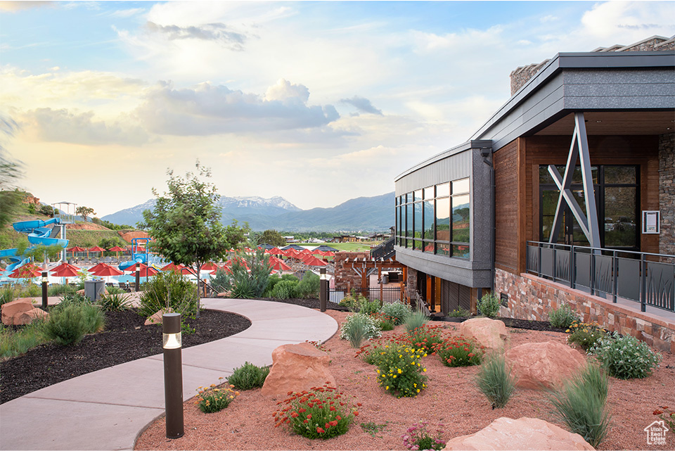 1075 N OQUIRRH DR Heber City, UT 84032