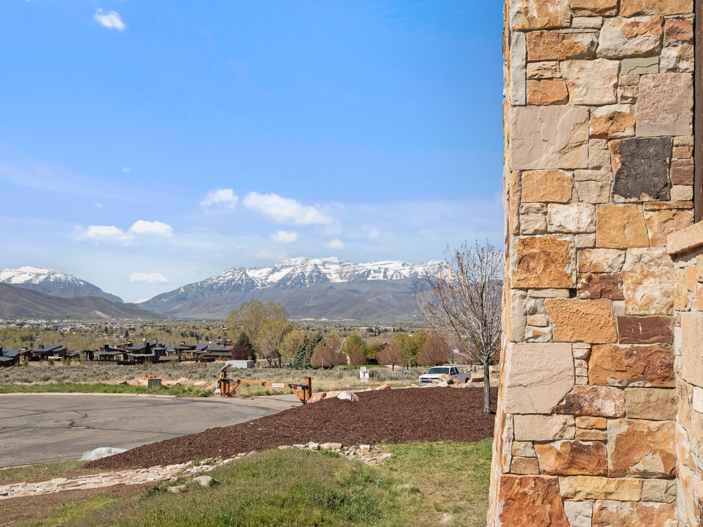 1075 N OQUIRRH DR Heber City, UT 84032