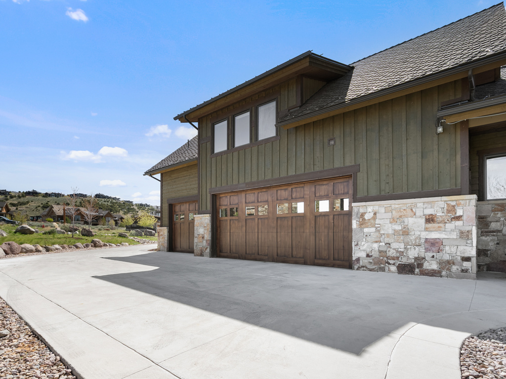 1075 N OQUIRRH DR Heber City, UT 84032