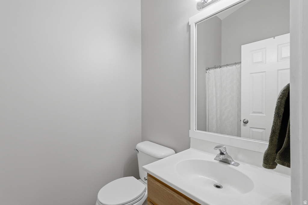 1189 N 750 W Clinton, UT 84015