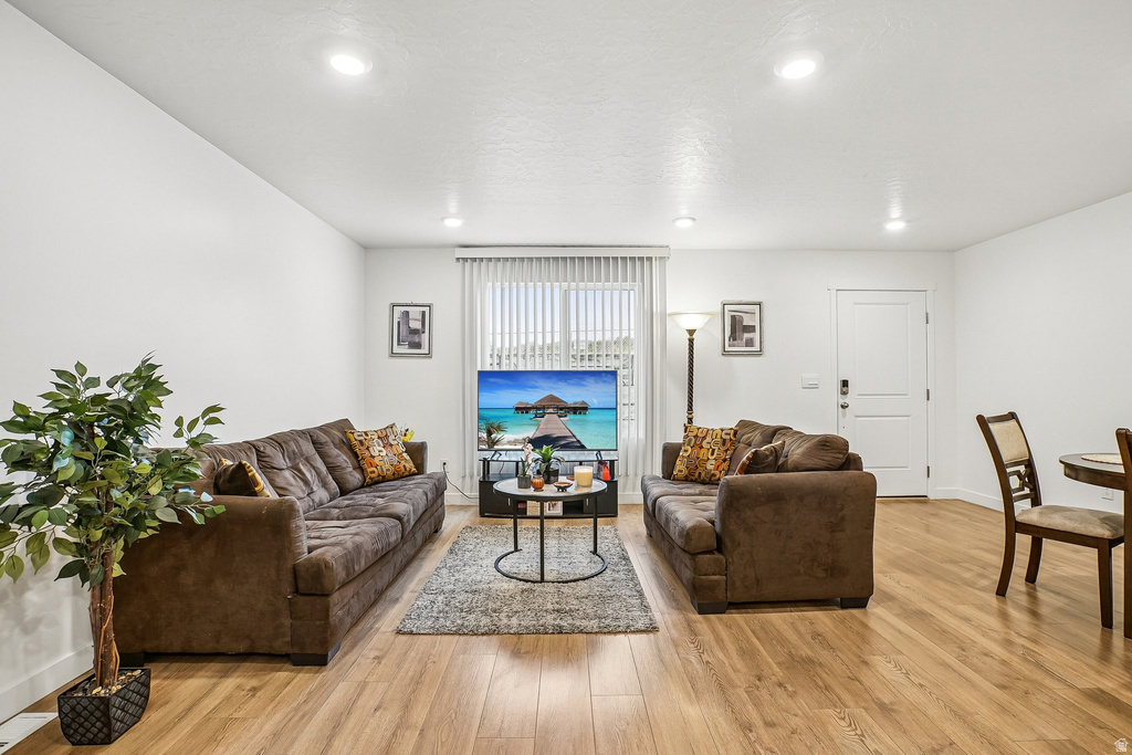 8631 W PATRON WAY Magna, UT 84044