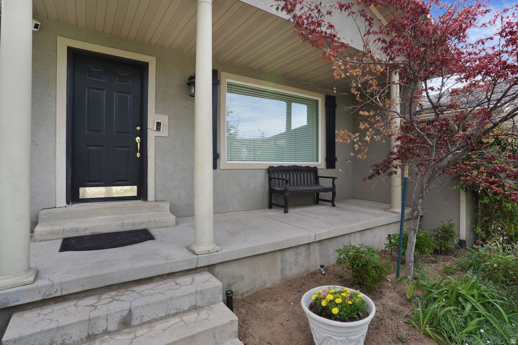 9763 S CHYLENE DR Sandy, UT 84092