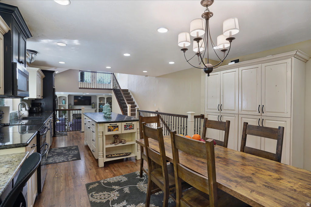 9763 S CHYLENE DR Sandy, UT 84092