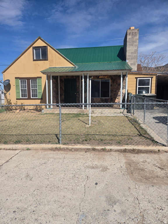 343 Carson Ave, East Carbon, UT 84520