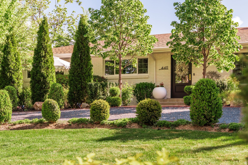 4411 S WANDER LN Holladay, UT 84124