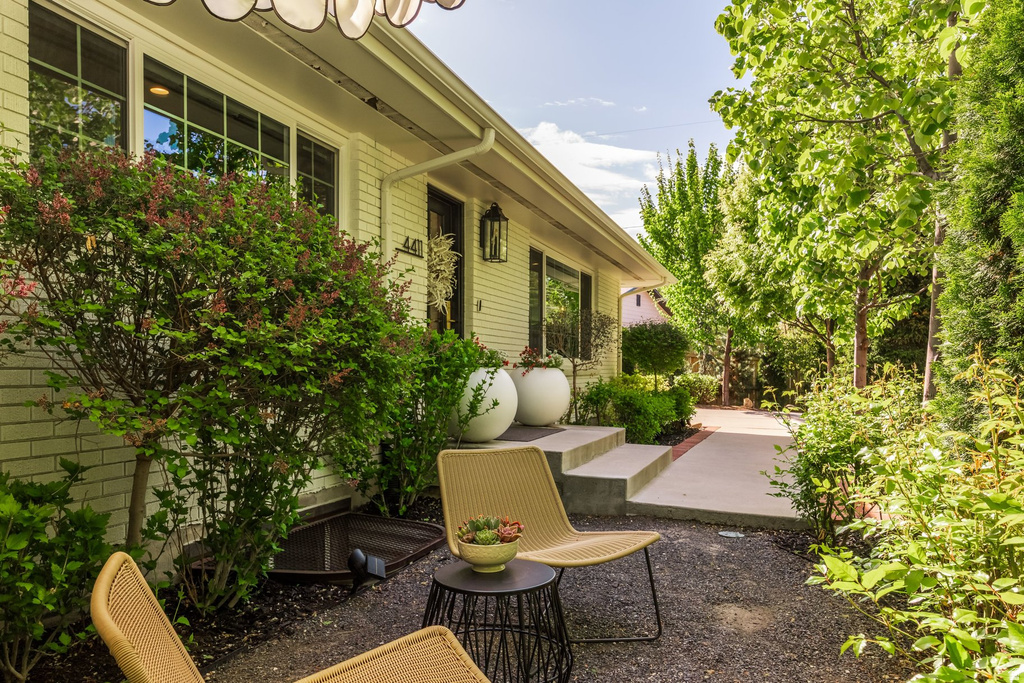 4411 S WANDER LN Holladay, UT 84124